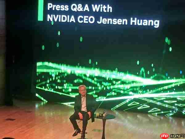 英伟达黄仁勋盛赞韩国存储芯片产业，呼吁加速构建AI基础设施生态系统