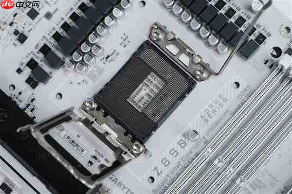 雪景房主机必看!技嘉电竞冰雕Z890 AORUS PRO ICE主板图赏