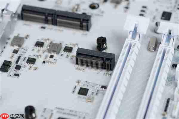 雪景房主机必看!技嘉电竞冰雕Z890 AORUS PRO ICE主板图赏