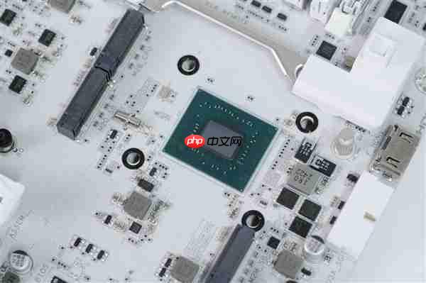 雪景房主机必看!技嘉电竞冰雕Z890 AORUS PRO ICE主板图赏