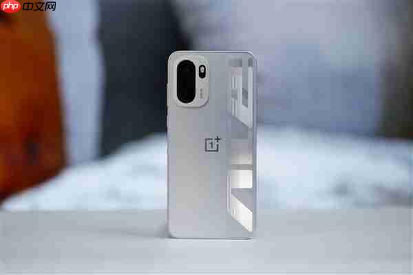 同档唯一165Hz超高刷直屏!一加Ace 6图赏