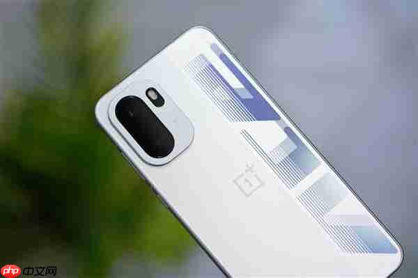 同档唯一165Hz超高刷直屏!一加Ace 6图赏