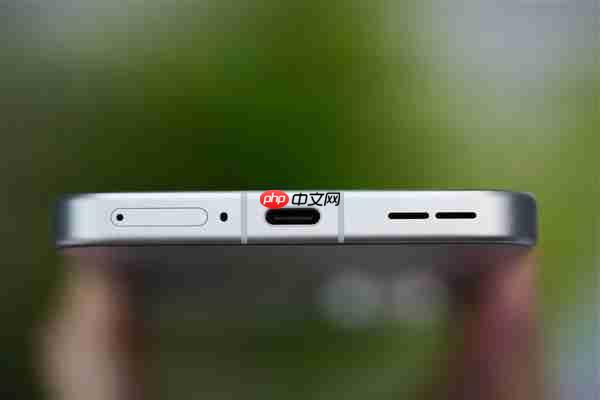 同档唯一165Hz超高刷直屏!一加Ace 6图赏