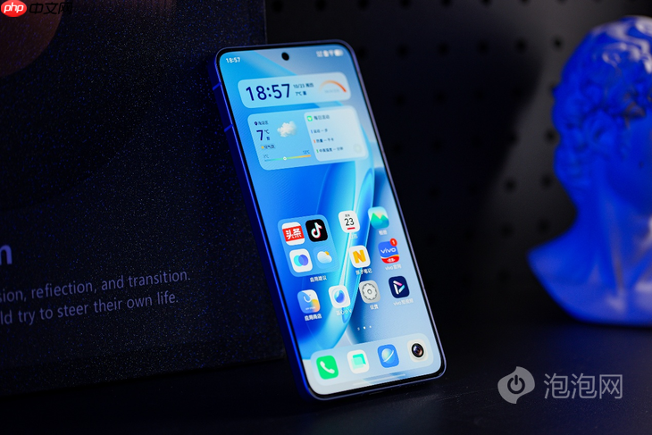 iQOO Neo11开售：2K屏+双芯性能怪兽，首销2599元起