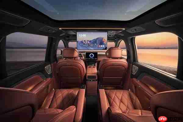 全尺寸旗舰SUV、国产“迈巴赫GLS”!岚图泰山内饰官图公布