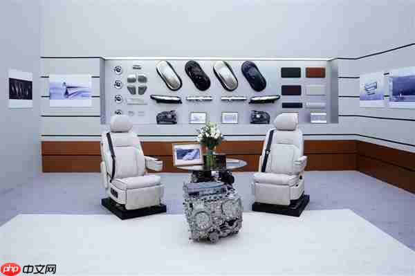 全尺寸旗舰SUV、国产“迈巴赫GLS”!岚图泰山内饰官图公布