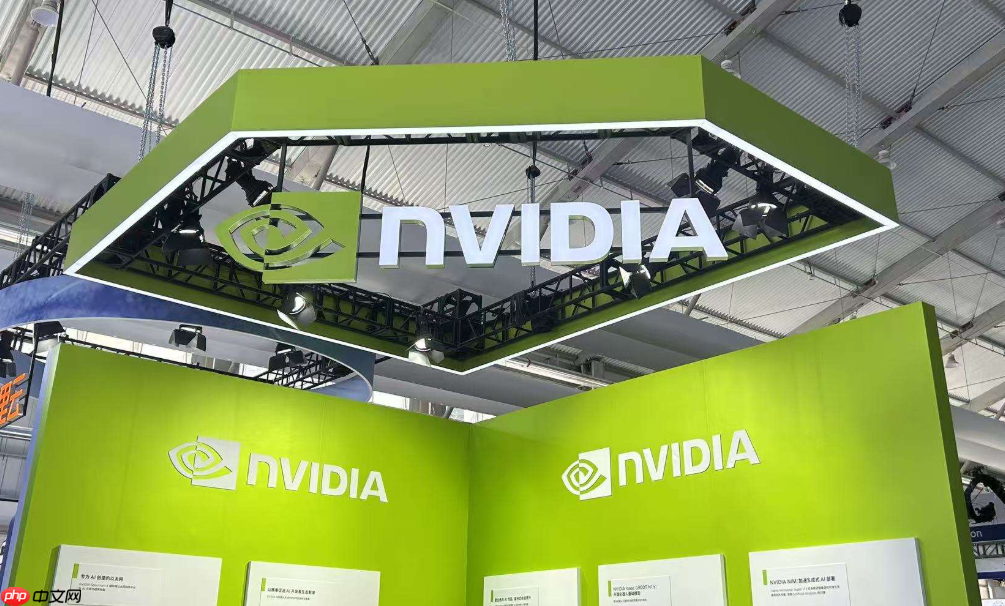 英伟达CEO黄仁勋驳斥AI泡沫论，新一代芯片预计带来超五千亿美元营收机会