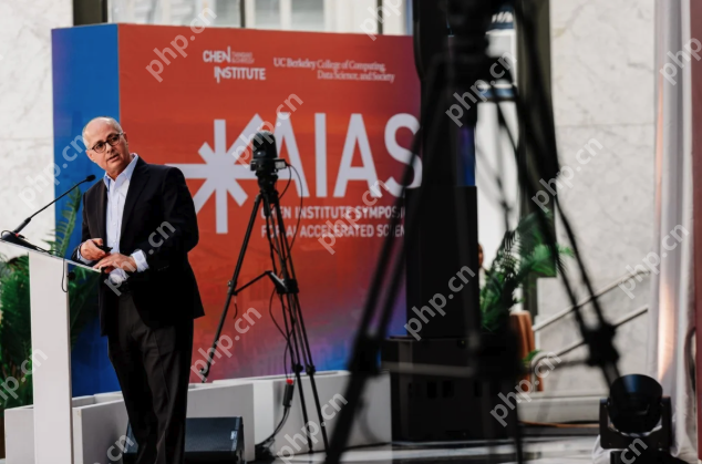 陈天桥宣布10亿美元算力支持“发现式智能”,诺奖得主齐聚探讨AI科学新范式 - php中文网