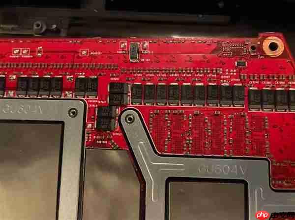 动手改装RTX 4090笔记本:性能暴增20%逼近RTX 5090!