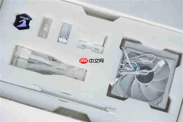 精美纯白设计!技嘉AUROS RTX 5080 MASTER ICE显卡图赏