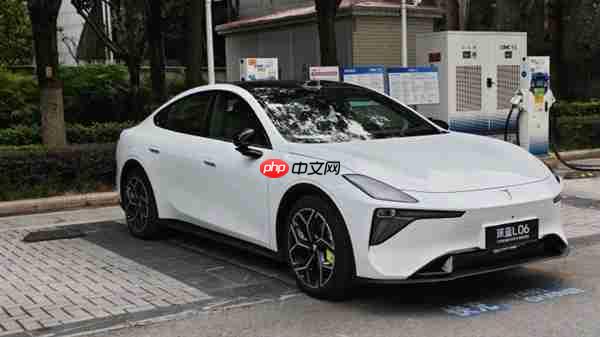 陈震回应“高质量粉丝”质疑:深蓝L06比特斯拉Model 3强的多!