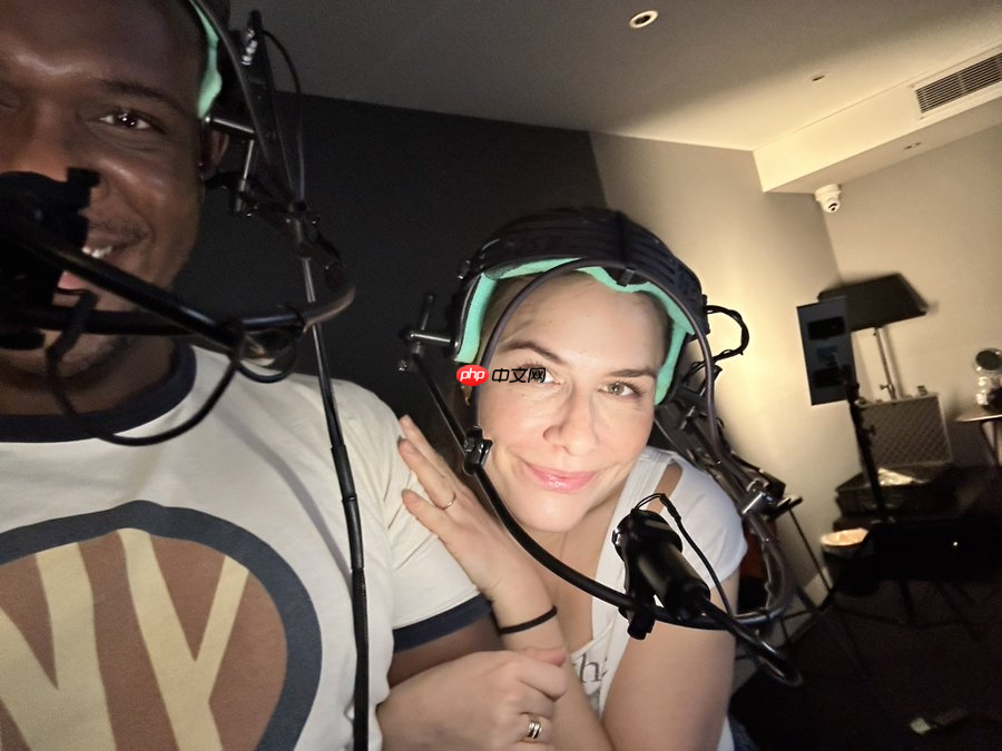 或为《刺客信条：起源》相关！巴耶克与艾雅动捕同框