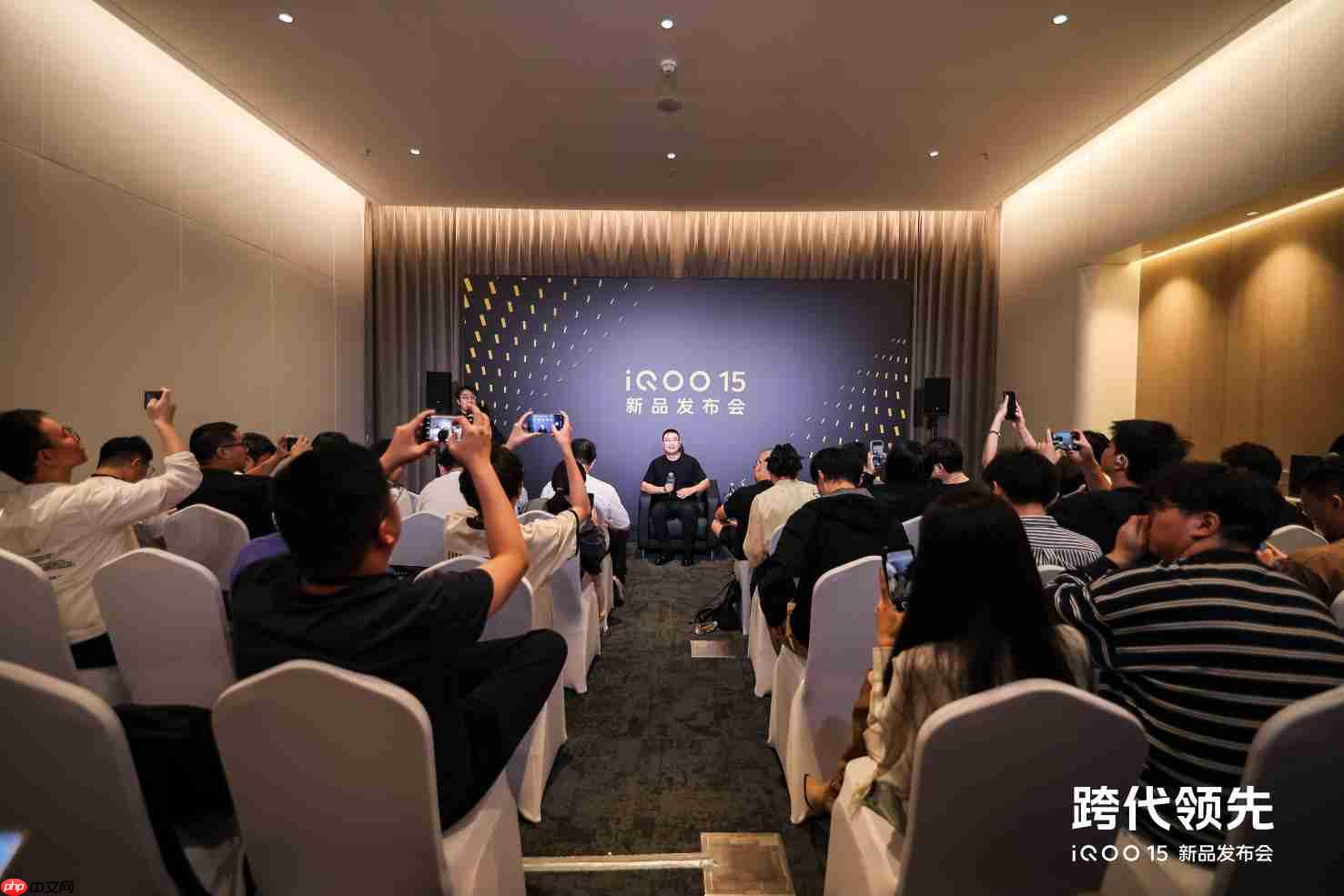 iQOO 15媒体专访：将产品做好是首位！