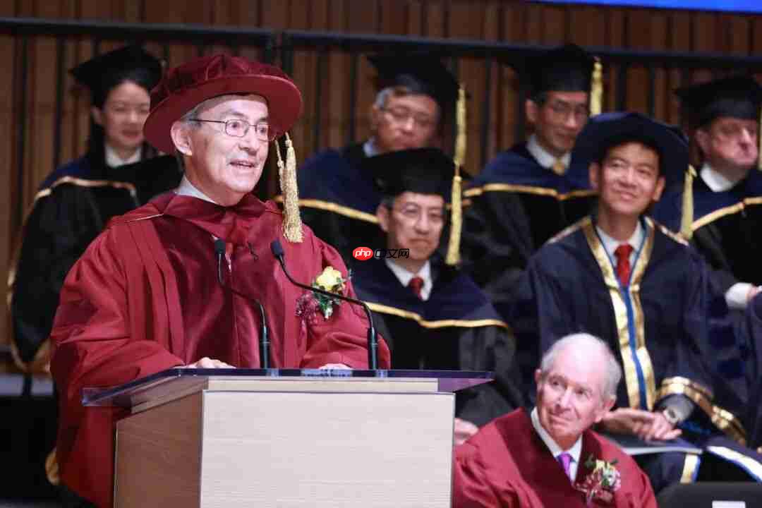 刘慈欣等五位“杰出领袖”获颁授港科大荣誉博士