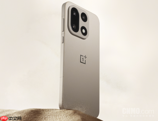 李杰宣布，一加15跑分突破430万，新品发布会定于10月27日，多款新品亮相在即