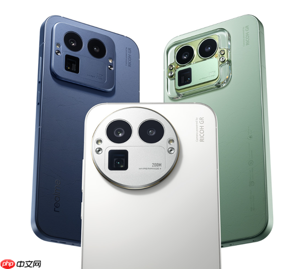 销量突破3亿!真我GT8凭理光GR影像开启街拍新时代