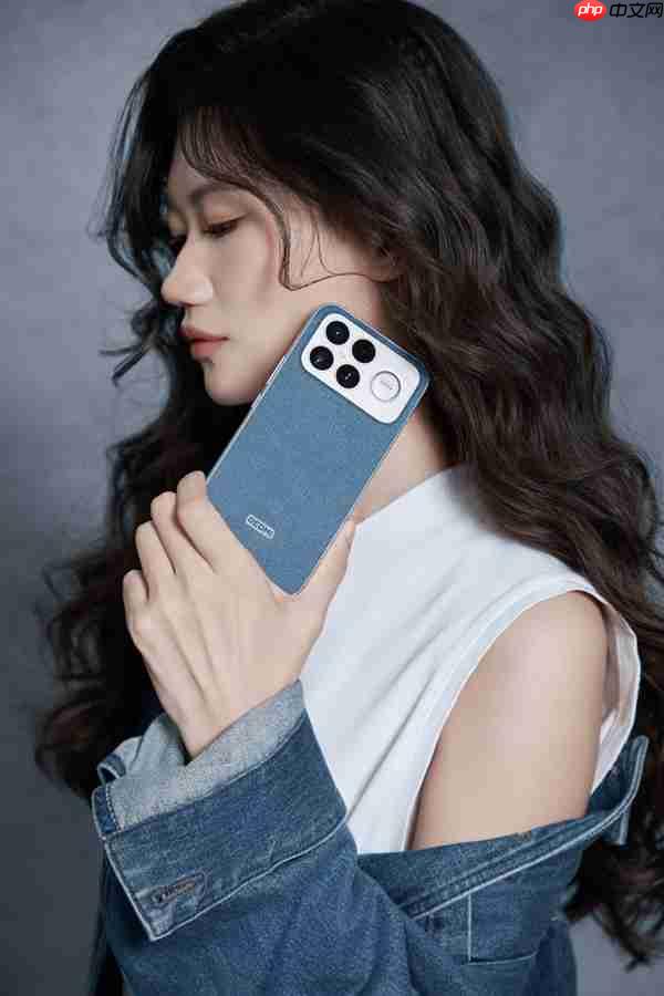 产品经理亲自当模特 REDMI K90 Pro Max丹宁色实拍 网友：又美又飒