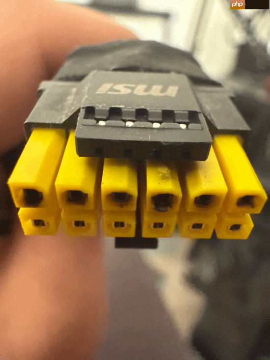 16针供电接口真没法要了！48小时烧了四块RTX 5090