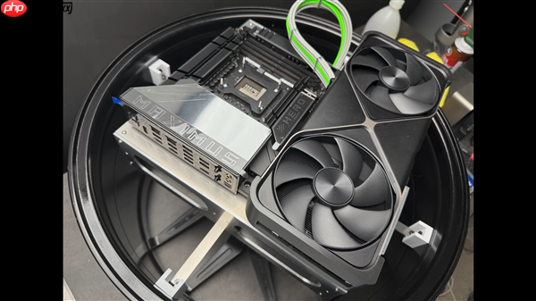 RTX 5080整机塞进保时捷911轮毂！通过钥匙开机重启