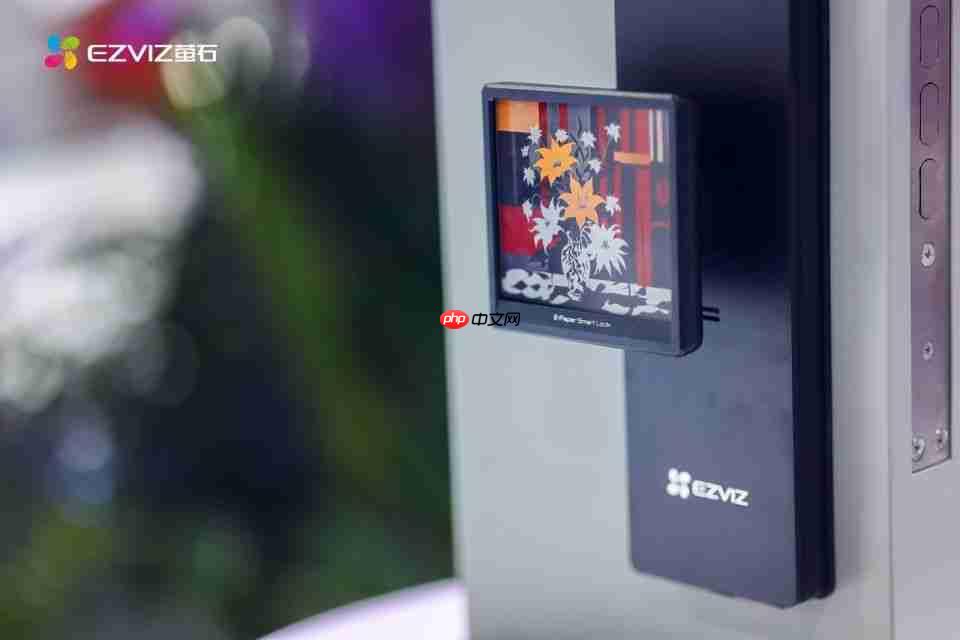 告别伪AI:萤石的「全域自研」,正在定义智能锁的下一站