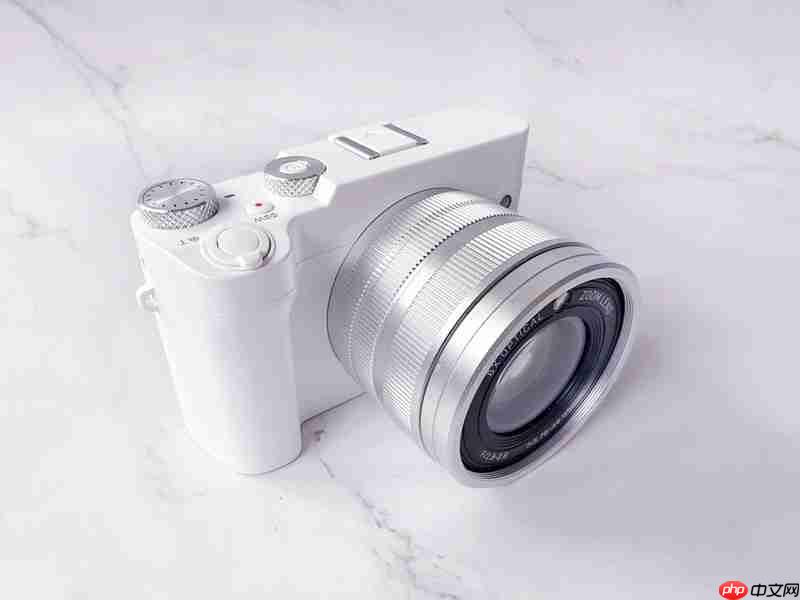 平价也能出大片!彩族C19微单测评:新手入门真香之选!