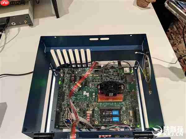 Intel Panther Lake首次公开演示:功耗之低 难以置信!