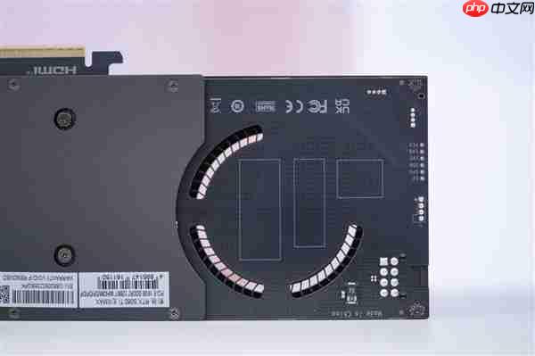 史上唯一单槽 2cm极致超薄!影驰RTX 5060 Ti无双MAX图赏