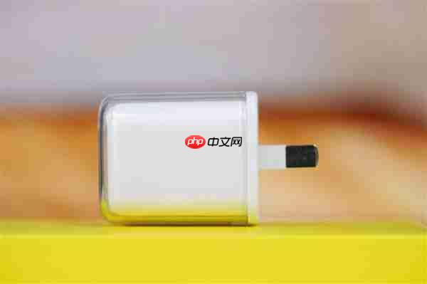 完美适配iPhone17全系快充!倍思同芯充Pro快充充电器套装图赏