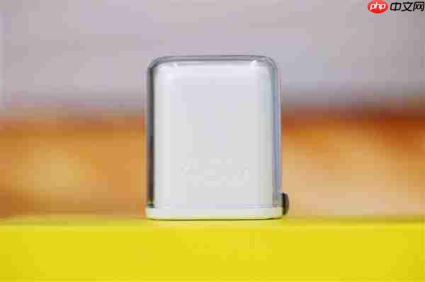 完美适配iPhone17全系快充!倍思同芯充Pro快充充电器套装图赏