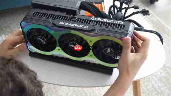 同样带宽 雷电5外置显卡居然完败于OCuLink!