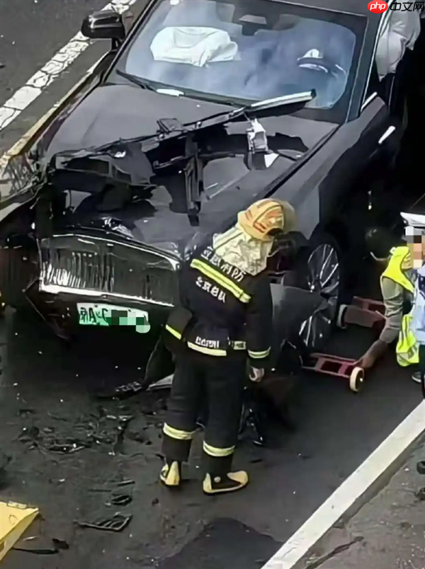 称买车损险不划算!知名车评人陈震发生交通事故 4台劳斯莱斯均系二手车