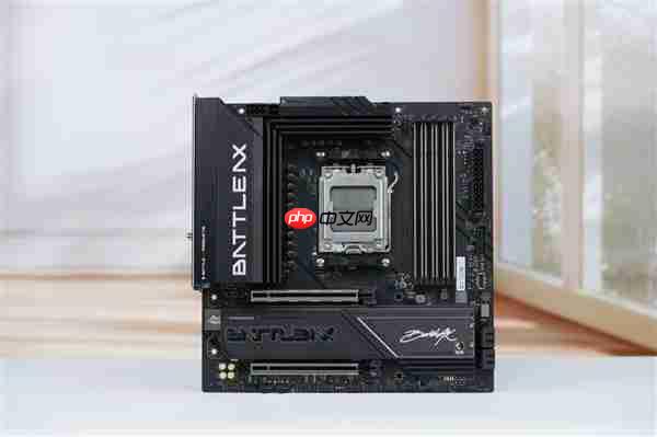 高性价比游戏利器!七彩虹战斧B850M超级黑刃主板图赏