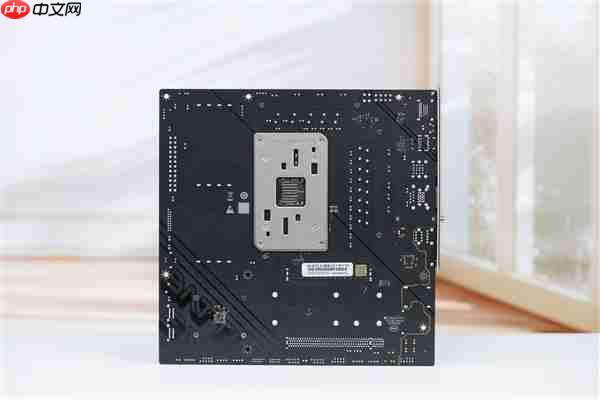 高性价比游戏利器!七彩虹战斧B850M超级黑刃主板图赏