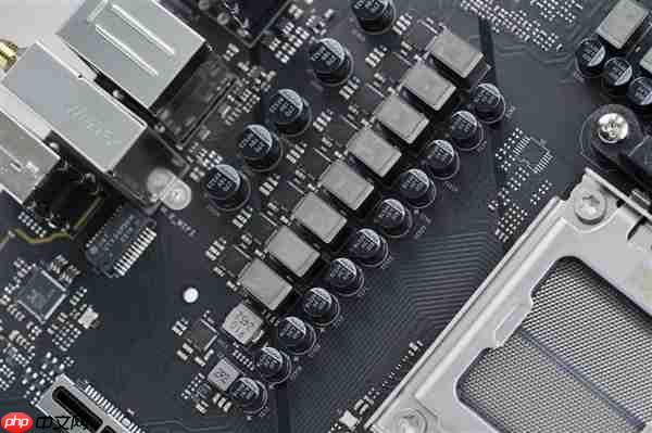 高性价比游戏利器!七彩虹战斧B850M超级黑刃主板图赏