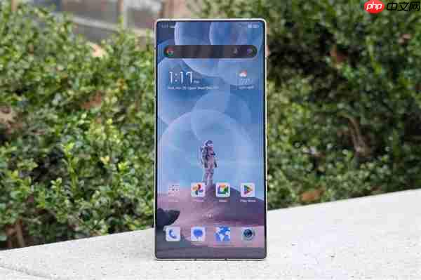 努比亚Z80 Ultra率先告别小字宣传 倪飞喊话友商:欢迎跟进