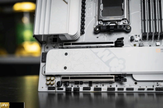 七彩虹高颜值WIFI7新品主板发布,战斧超级黑刃与MEOW B850开启预约