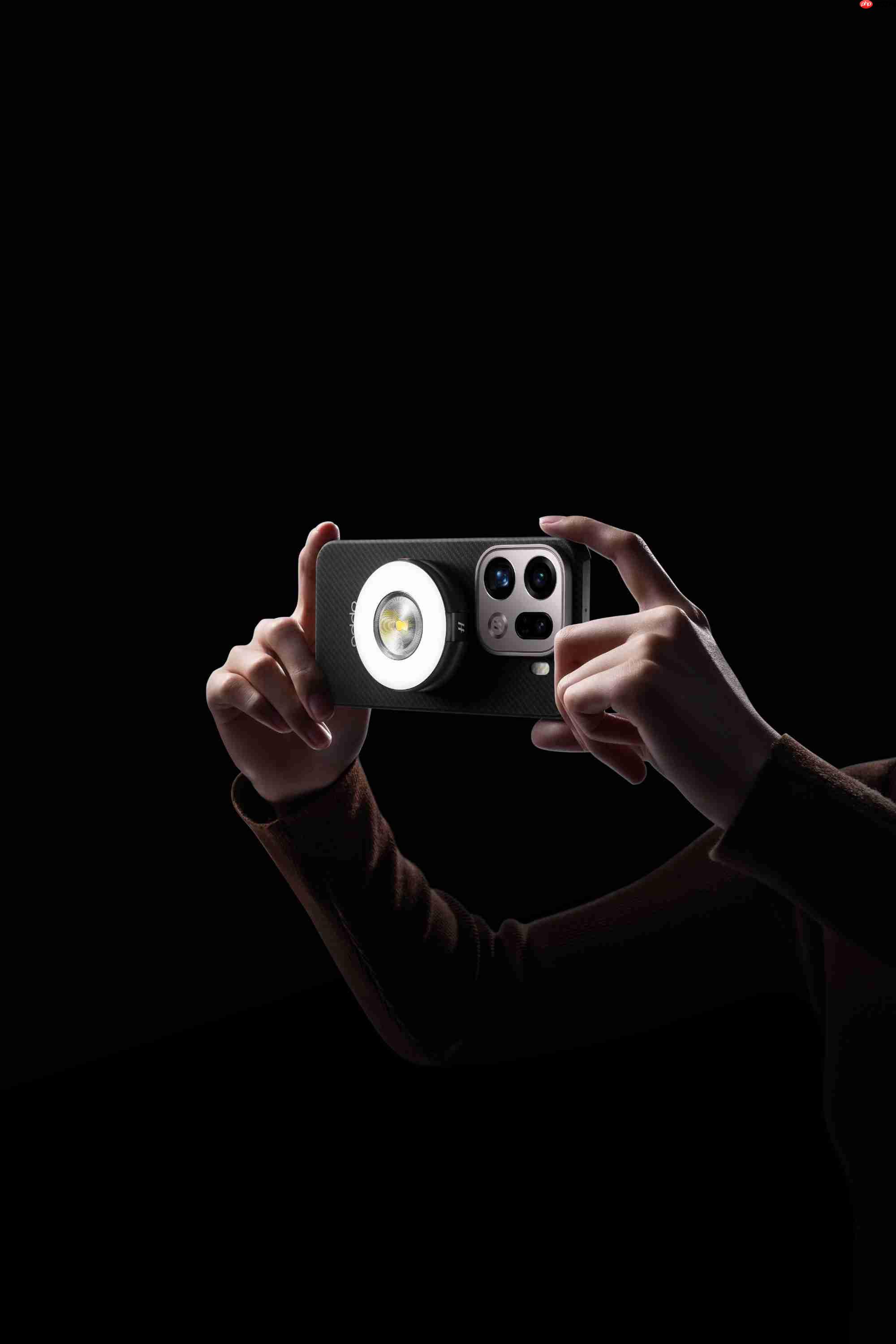 全焦段CCD闪光人像来袭！OPPO Find X9全系升级「夜景人像神器」