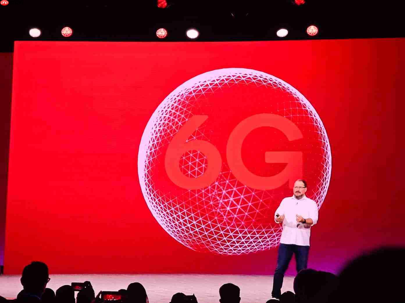 骁龙峰会首日:高通描绘以“AI无处不在”为目标的战略生态