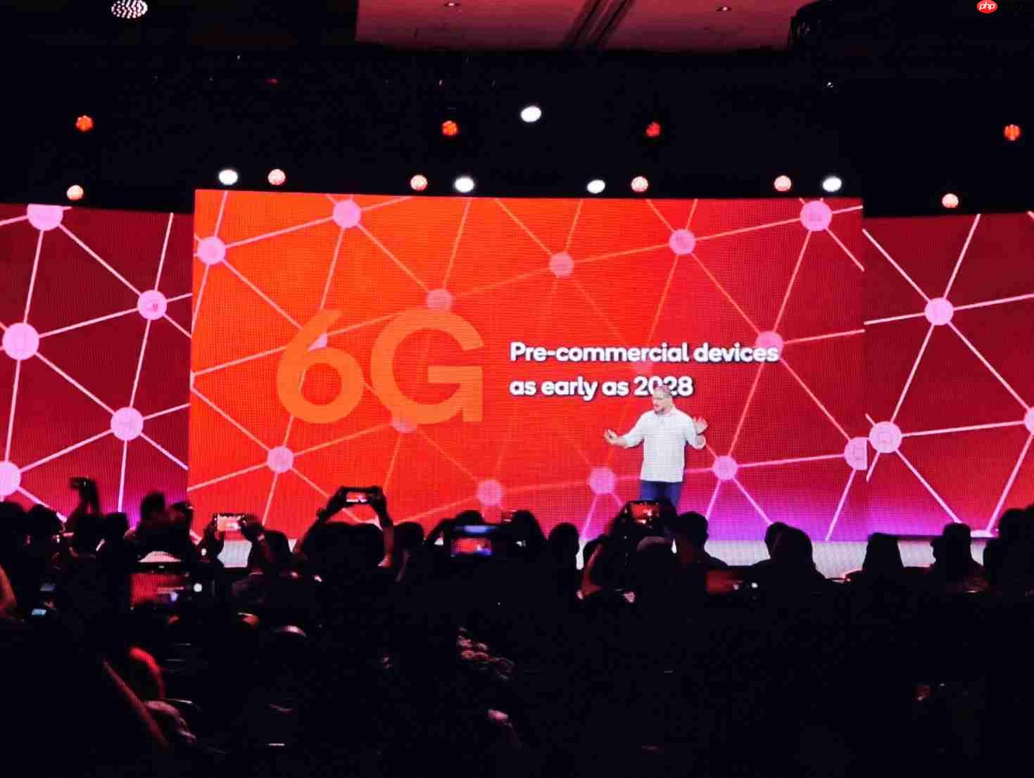 骁龙峰会首日:高通描绘以“AI无处不在”为目标的战略生态