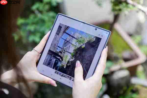 科技融合艺术：三星Galaxy Z系列以创新AI影像探索城市之美