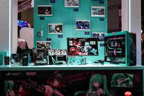 ROG夜神RTX5080初音未来版显卡，满帧出击，梦幻联动开启！
