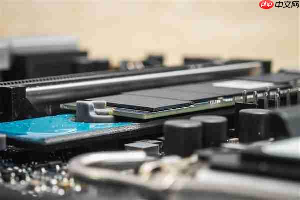 512TB SSD硬盘即将投产 AI时代HDD完全不能打