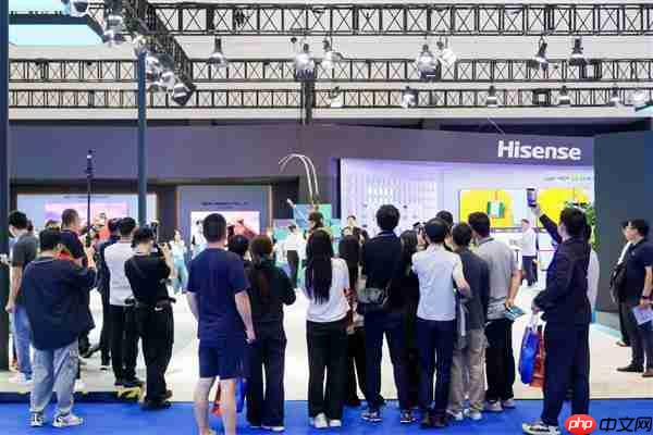 携多款巨幕亮相 海信电视2025电博会展示百吋画质标杆