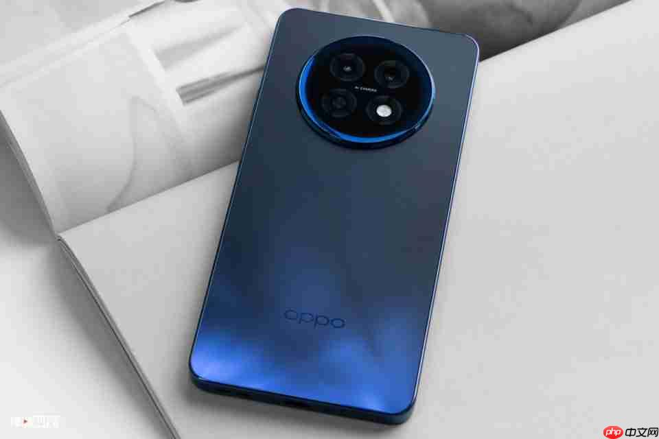 潮流双色设计,OPPO K13s尽显个性魅力