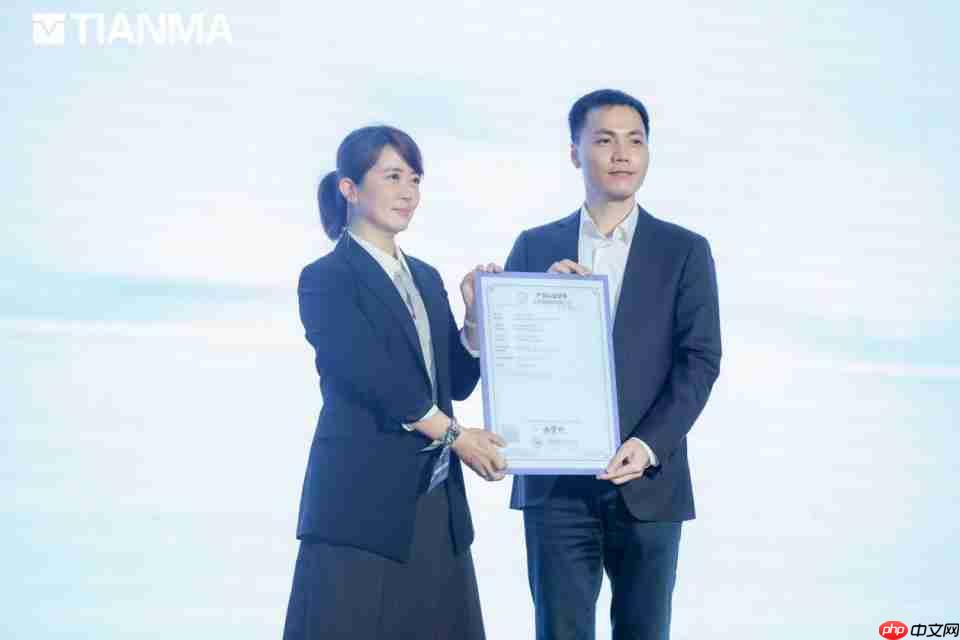 天马发布高端OLED品牌“天工屏”,中国显示技术点亮全球