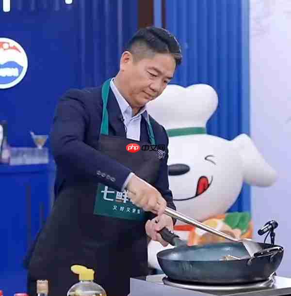 刘强东现场直播炒菜出Bug：称这煤气灶不会是从马云那买的吧
