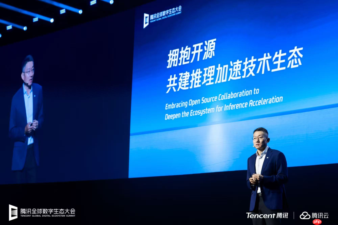 腾讯全面适配主流国产芯片，提供高性价比AI算力整合服务