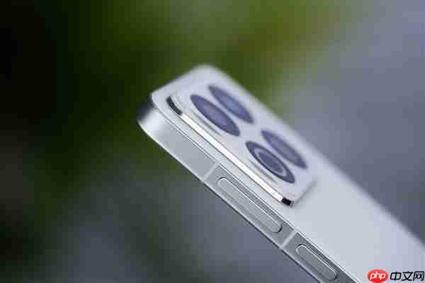 行业唯一四等边白面板!魅族22图赏