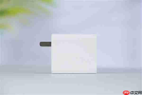 行业唯一四等边白面板!魅族22图赏