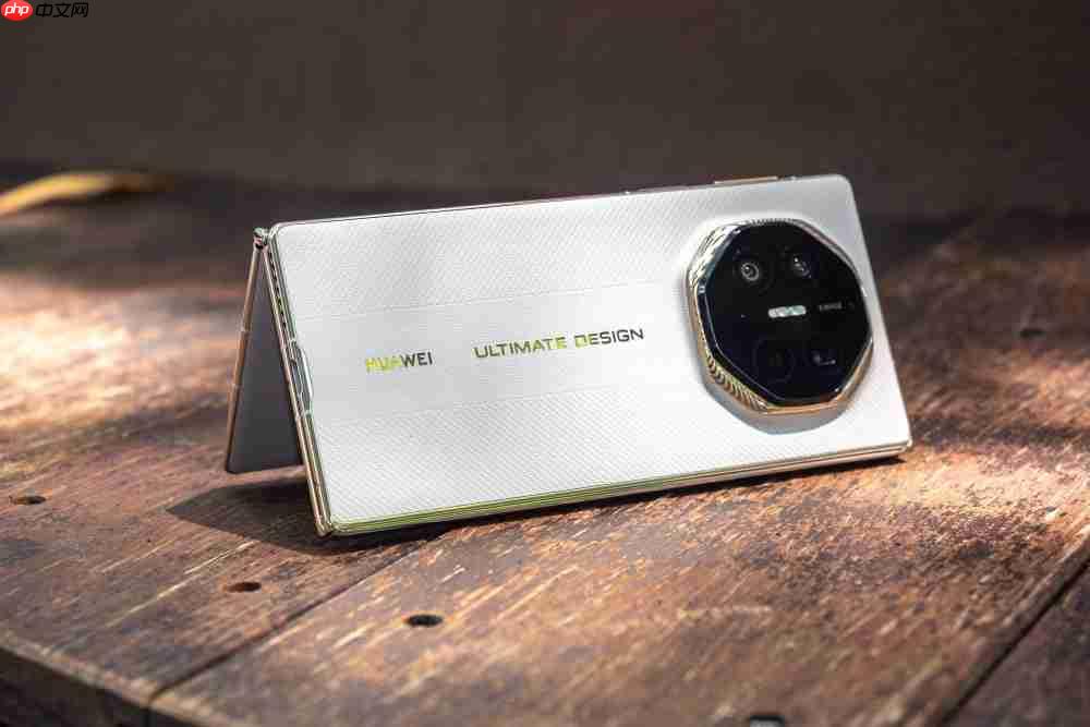 华为Mate XTs体验:降价2000元反而更强了,三折叠实用的开端?